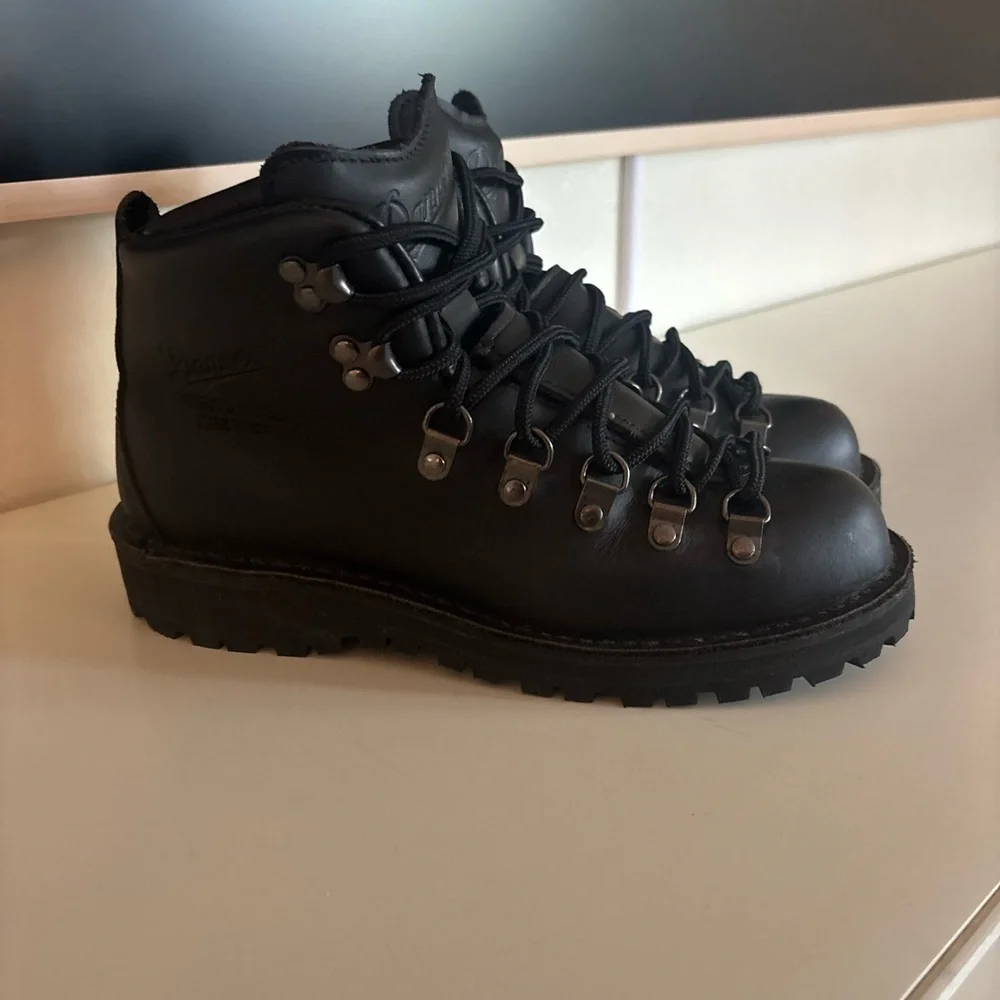 Danner Mountain Light Women’s Hiking Boot NWOT - Picture 3 of 6